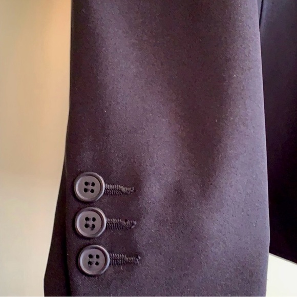 H&M black blazer - Picture 3 of 5